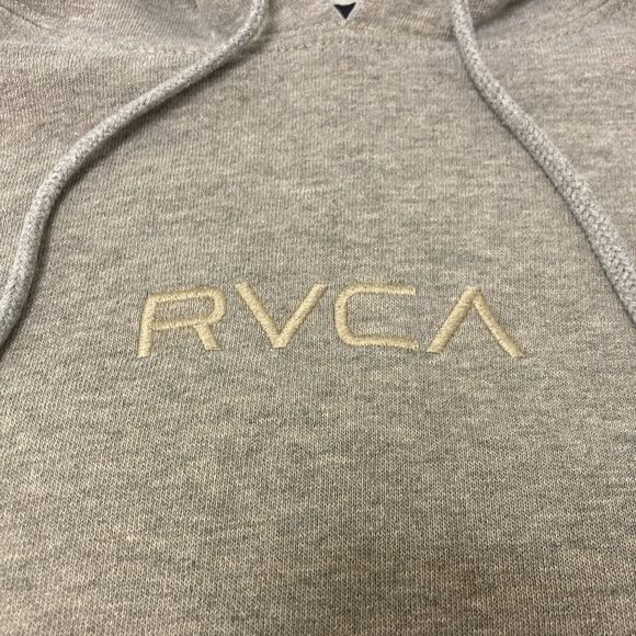 Men’s Medium RVCA Embossed Pullover Hoodie Beige - Picture 2 of 6